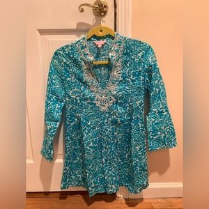 Lilly Pulitzer Sarasota Blue beaded Tunic Top Size XS with Shells Print.